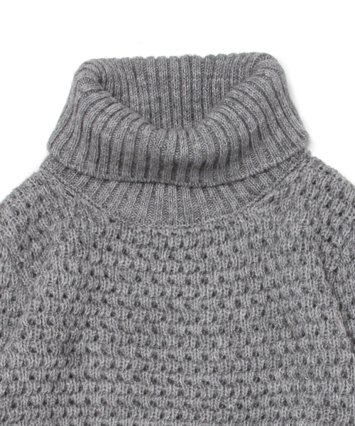 BEAMS LIGHTS Men's（ビームスライツ メンズ）の「◎BEAMS LIGHTS / ワッフルオフタートルネックニット（ニット/セーター・メンズ・オフホワイト/グレー/ブラウン・LARGE/SMALL/MEDIUM）」の17枚目の写真