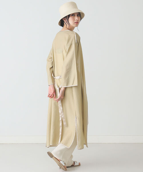 BEAMS LIGHTS(ビームスライツ)の「BEAMS LIGHTS / サテン バインダー シアー コート(その他アウター・レディース・イエロー/ピンク/グリーン系その他2・ONE SIZE)」の11枚目の写真