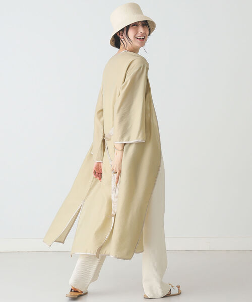 BEAMS LIGHTS(ビームスライツ)の「BEAMS LIGHTS / サテン バインダー シアー コート(その他アウター・レディース・イエロー/ピンク/グリーン系その他2・ONE SIZE)」の13枚目の写真