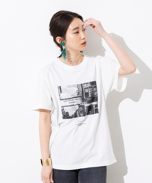 hunch（ハンチ）の「綿100% やわらかコットン フォトプリント Tシャツ（Tシャツ/カットソー・レディース・ホワイト/チャコール・FREE）」の2枚目の写真