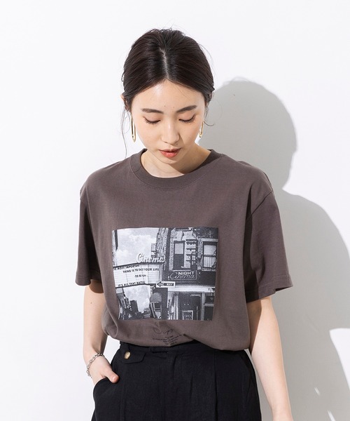 hunch（ハンチ）の「綿100% やわらかコットン フォトプリント Tシャツ（Tシャツ/カットソー・レディース・ホワイト/チャコール・FREE）」の9枚目の写真