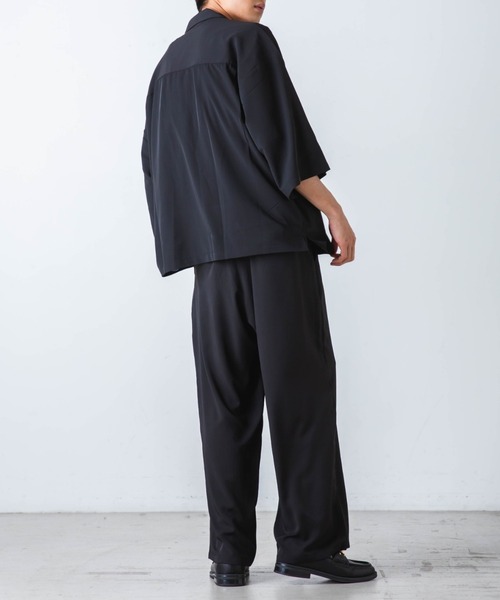 WEGO（ウィゴー）の「WEGO/とろみ5分袖ルーズシャツ（シャツ/ブラウス・メンズ・ライトグレー/ブラック/テラコッタ・MEDIUM/LARGE）」の5枚目の写真