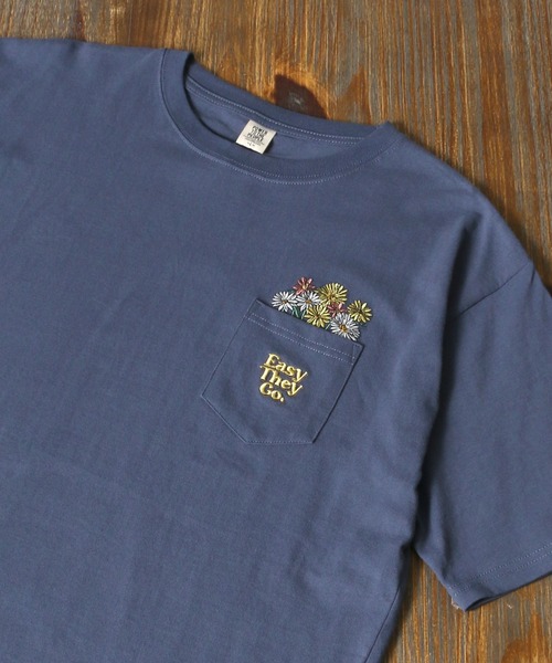 POWER TO THE PEOPLE(パワートゥーザピープル)の「POWER TO THE PEOPLE アート ミニワッペン刺繍Tシャツ(Tシャツ/カットソー・メンズ・ホワイト/ネイビー/ホワイト系その他/ブルー系その他/チャコール/ホワイト系その他2/ホワイト系その他3/ホワイト系その他4/ブルー系その他2/ブルー系その他3・LL/M/L)」の10枚目の写真