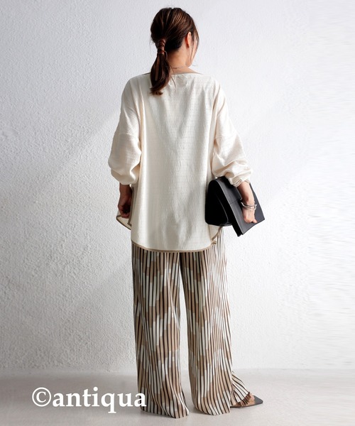antiqua(アンティカ)の「「思わず目を惹く♪」楊柳パイピングプルオーバー(Tシャツ/カットソー・レディース・ブラック/アイボリー・FREE)」の10枚目の写真