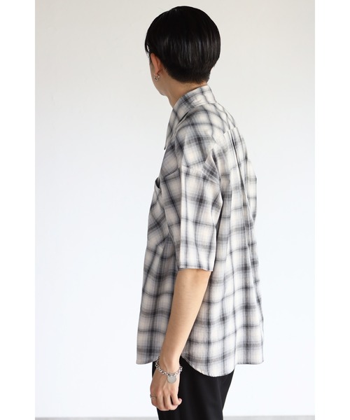 CREARE -LINO-（クレアーレリノ）の「チェック オーバーサイズシャツ<ユニセックス>（シャツ/ブラウス・メンズ・ブラック/ブラウン・M/L）」の22枚目の写真