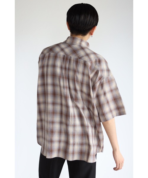 CREARE -LINO-（クレアーレリノ）の「チェック オーバーサイズシャツ<ユニセックス>（シャツ/ブラウス・メンズ・ブラック/ブラウン・M/L）」の4枚目の写真