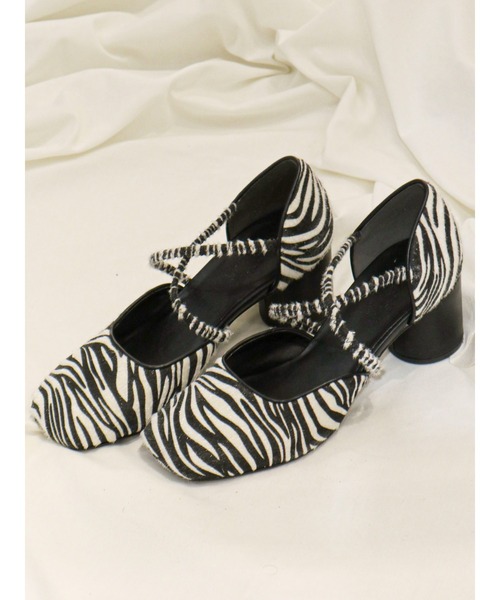 merry jenny(メリージェニー)の「アニマルチャンキーヒールshoes(パンプス・レディース・ブラック/アイボリー・MEDIUM/LARGE)」の17枚目の写真