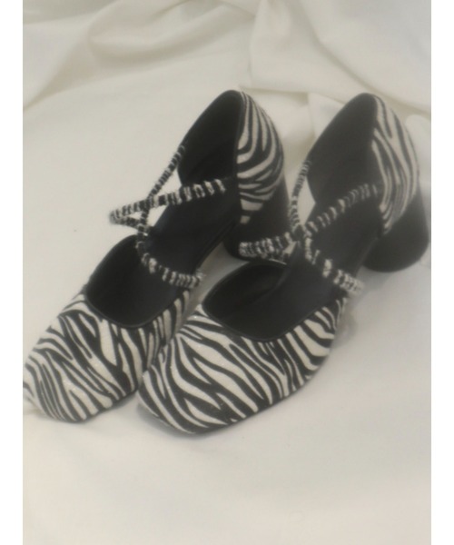 merry jenny(メリージェニー)の「アニマルチャンキーヒールshoes(パンプス・レディース・ブラック/アイボリー・MEDIUM/LARGE)」の18枚目の写真