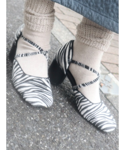 merry jenny(メリージェニー)の「アニマルチャンキーヒールshoes(パンプス・レディース・ブラック/アイボリー・MEDIUM/LARGE)」の13枚目の写真