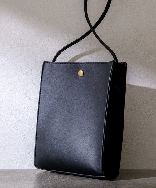 kutir（クティール）の「フェイクレザーショルダーバッグ（ショルダーバッグ・メンズ・アニマル/ブラック・FREE）」の4枚目の写真