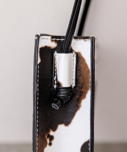 kutir（クティール）の「フェイクレザーショルダーバッグ（ショルダーバッグ・メンズ・アニマル/ブラック・FREE）」の16枚目の写真