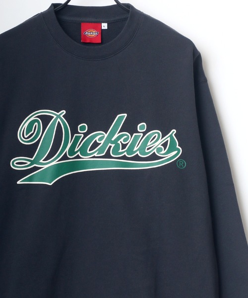 Dickies（ディッキーズ）の「Dickies/ディッキーズ 別注 オーバーサイズ カレッジロゴ スウェット レディース メンズ トレーナー（スウェット・メンズ・チャコールグレー/ベージュ/サックスブルー/オートミール/ホワイト系その他/グレイッシュベージュ/ダークグリーン/ホワイト系その他2/グレー系その他2/グリーン系その他/グレー系その他・M/L/XL）」の5枚目の写真