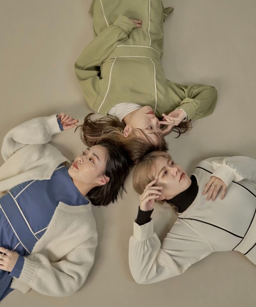 VANNIE U(ヴァニーユー)の「バイカラーパイピングワンピース(ワンピース・レディース・オリーブ/ブルー/アイボリー・FREE)」の3枚目の写真