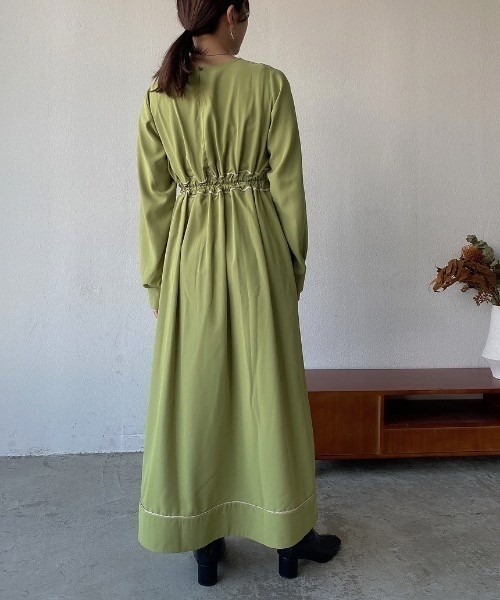 VANNIE U(ヴァニーユー)の「バイカラーパイピングワンピース(ワンピース・レディース・オリーブ/ブルー/アイボリー・FREE)」の7枚目の写真