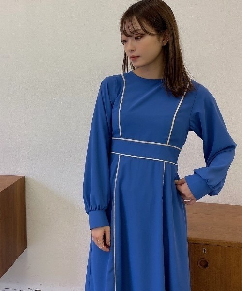 VANNIE U(ヴァニーユー)の「バイカラーパイピングワンピース(ワンピース・レディース・オリーブ/ブルー/アイボリー・FREE)」の10枚目の写真