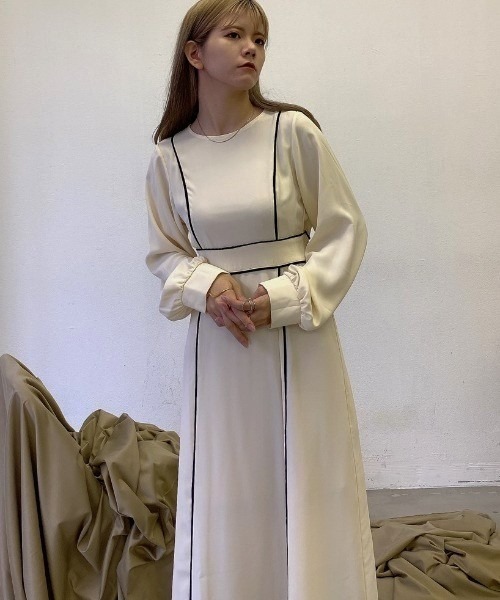 VANNIE U(ヴァニーユー)の「バイカラーパイピングワンピース(ワンピース・レディース・オリーブ/ブルー/アイボリー・FREE)」の14枚目の写真