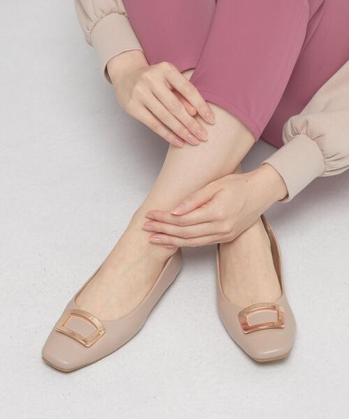 closet story(クローゼットストーリー)の「<closet story(クローゼットストーリー)>メタルパーツ フラットパンプス(パンプス・レディース・ブラック/ライム/ベージュ・24cm/23cm/23.5cm/24.5cm)」の3枚目の写真