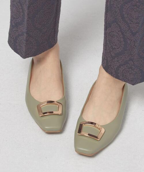 closet story(クローゼットストーリー)の「<closet story(クローゼットストーリー)>メタルパーツ フラットパンプス(パンプス・レディース・ブラック/ライム/ベージュ・24cm/23cm/23.5cm/24.5cm)」の1枚目の写真