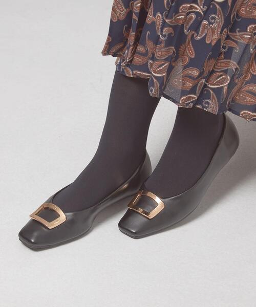 closet story(クローゼットストーリー)の「<closet story(クローゼットストーリー)>メタルパーツ フラットパンプス(パンプス・レディース・ブラック/ライム/ベージュ・24cm/23cm/23.5cm/24.5cm)」の2枚目の写真