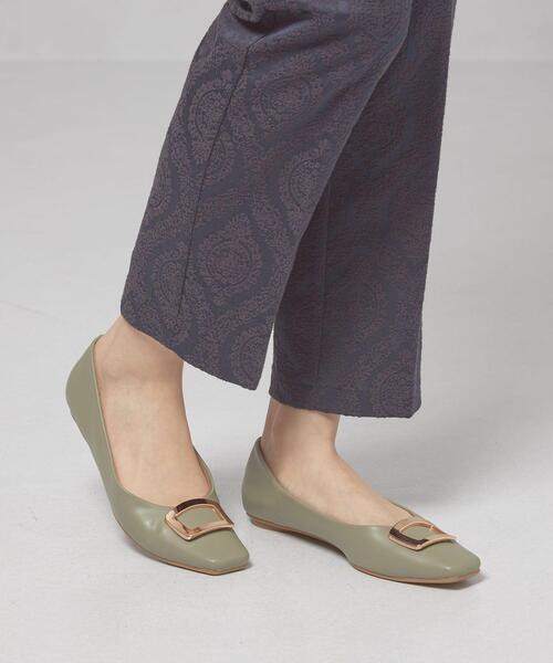 closet story(クローゼットストーリー)の「<closet story(クローゼットストーリー)>メタルパーツ フラットパンプス(パンプス・レディース・ブラック/ライム/ベージュ・24cm/23cm/23.5cm/24.5cm)」の12枚目の写真