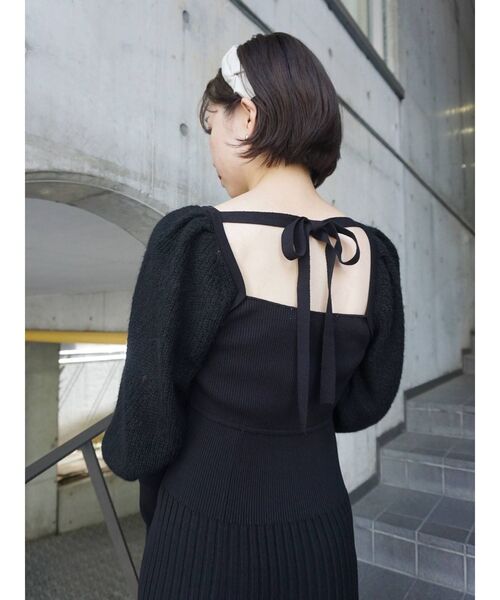 MERCURYDUO（マーキュリーデュオ）の「モヘヤ混ボリュームスリーブニットワンピース（ワンピース・レディース・アイボリー/ライトグレー/ブラック・FREE）」の22枚目の写真