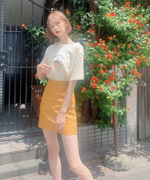 Voyage titty&Co.PETIT(ボヤージュティティアンドコープチ)の「【Voyage titty&Co. PETIT】レザーライクミニスカート(スカート・レディース・イエロー/ブラウン/ブラック/ピンク・SMALL/MEDIUM)」の6枚目の写真