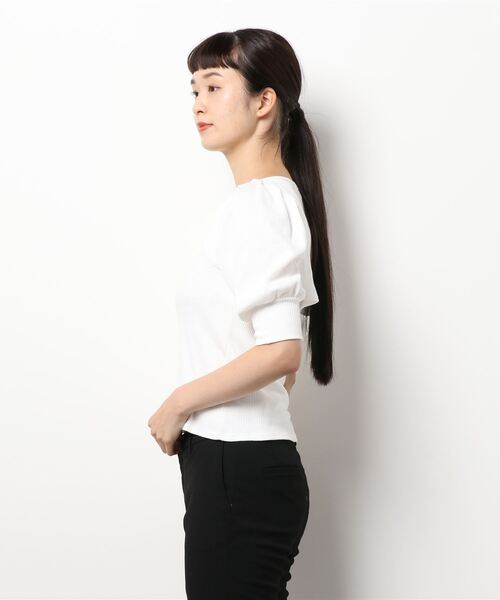 one after another NICE CLAUP(ワンアフターアナザーナイスクラップ)の「胸あきテレコトップス(アンサンブル・レディース・ブラック/ベージュ/オフホワイト・FREE)」の4枚目の写真