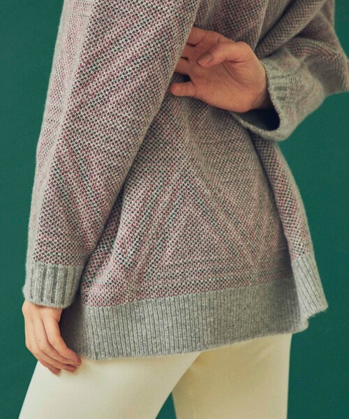 CITY TOKYO(シティトウキョウ)の「2WAYリバーシブルトライアングルモックネックニットチュニック(ニット/セーター・レディース・ブラック/グレー・FREE)」の6枚目の写真