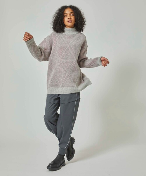 CITY TOKYO(シティトウキョウ)の「2WAYリバーシブルトライアングルモックネックニットチュニック(ニット/セーター・レディース・ブラック/グレー・FREE)」の8枚目の写真