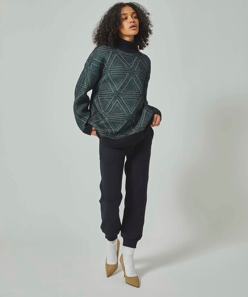 CITY TOKYO(シティトウキョウ)の「2WAYリバーシブルトライアングルモックネックニットチュニック(ニット/セーター・レディース・ブラック/グレー・FREE)」の21枚目の写真