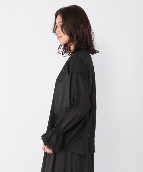 studio CLIP（スタディオクリップ）の「《高山都さんコラボ》アンティーク風クラフトブラウス（シャツ/ブラウス・レディース・レッド/ブルー/ブラック/オフホワイト・MEDIUM/LARGE）」の19枚目の写真