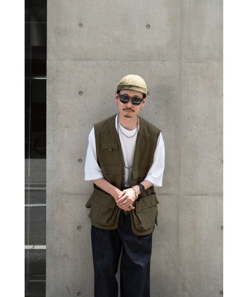 DEVICE（デバイス）の「【WEARISTA じーたー×DEVICE コラボ】DEVICE ＋ ハンティングベスト（ベスト・メンズ・ブラック/カーキ・FREE）」の17枚目の写真