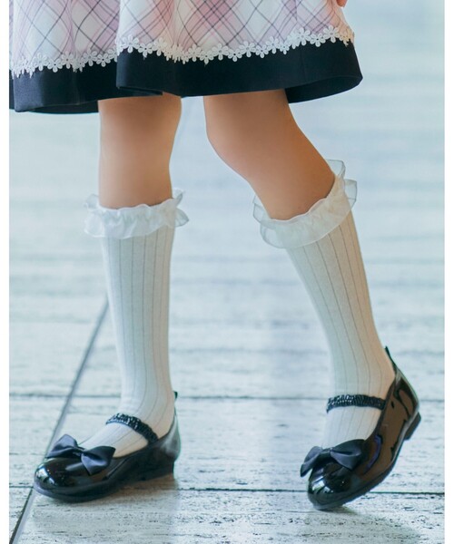 SHOO・LA・RUE（シューラルー）の「◆【18-20cm/セレモニー/入卒】リボンバレエシューズ（ドレスシューズ・キッズ・ブラック・90/80/20）」の8枚目の写真