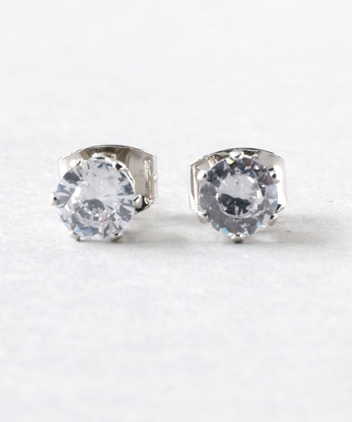 Manon's Selection（マノンズセレクション）の「1粒ストーンピアス5ｍｍ（ピアス（両耳用）・レディース・ゴールド/シルバー・ONE SIZE）」の3枚目の写真