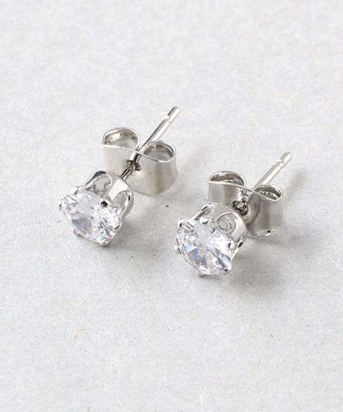 Manon's Selection（マノンズセレクション）の「1粒ストーンピアス5ｍｍ（ピアス（両耳用）・レディース・ゴールド/シルバー・ONE SIZE）」の4枚目の写真