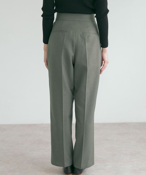 URBAN RESEARCH ROSSO（アーバンリサーチロッソ）の「ハイウエストタックトラウザー（その他パンツ・レディース・グリーン系その他/ブラウン系その他/ピンク系その他・38/36）」の22枚目の写真