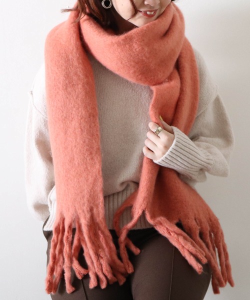 Cheek（チーク）の「大判フリンジマフラー（マフラー・レディース・ベージュ/ブルー/アイボリー/コーラルピンク・MEDIUM）」の8枚目の写真