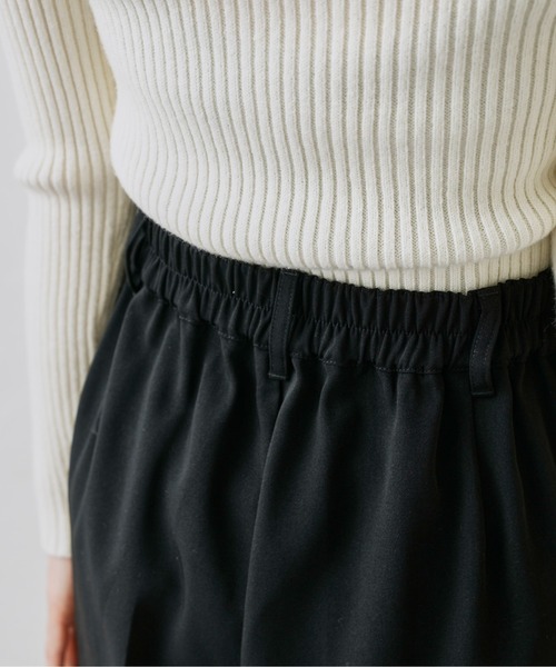 prose verse（プロズヴェール）の「サイドスリットセンタープレスパンツ（スラックス・レディース・ブラック/ブルー/イエロー・MEDIUM）」の10枚目の写真