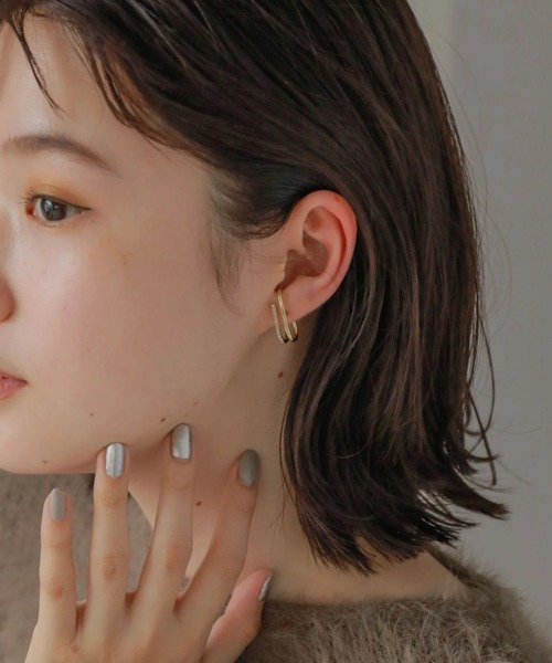 AMERICAN HOLIC(アメリカンホリック)の「メタル&ガラス2連イヤカフ(ピアス(両耳用)・レディース・ゴールド・FREE)」の1枚目の写真