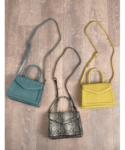 MONICA（モニカ）の「ワンハンドルミニショルダーバッグ（ショルダーバッグ・レディース・ブラック/グレー/ブラウン/イエロー/ピンク/ブルー/パープル/グリーン・FREE）」の5枚目の写真