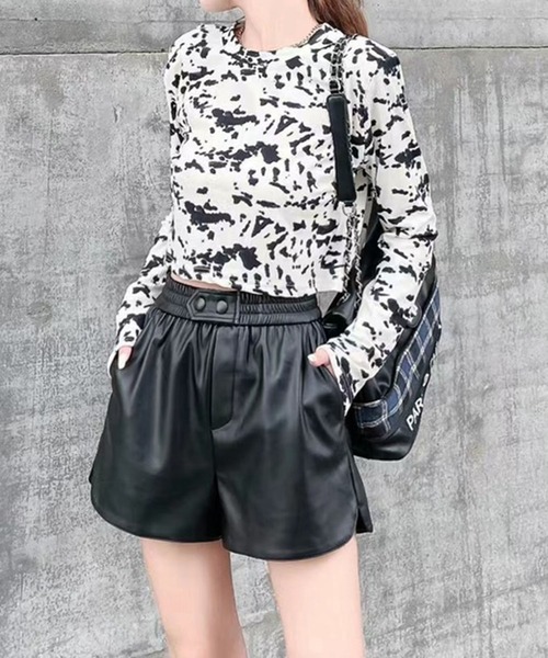 me+em select（ミームセレクト）の「【 3SIZE 】ポイントベルトフェイクレザーショートパンツ（その他パンツ・レディース・ブラック/ブラウン/アイボリー・SMALL/MEDIUM/LARGE）」の11枚目の写真