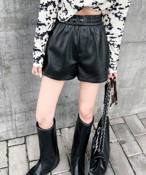 me+em select（ミームセレクト）の「【 3SIZE 】ポイントベルトフェイクレザーショートパンツ（その他パンツ・レディース・ブラック/ブラウン/アイボリー・SMALL/MEDIUM/LARGE）」の17枚目の写真