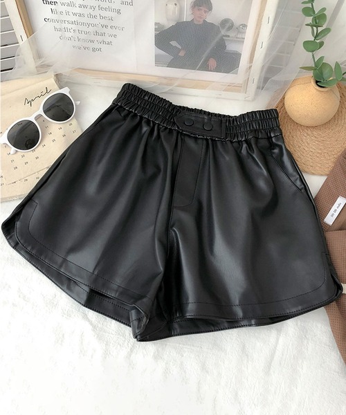 me+em select（ミームセレクト）の「【 3SIZE 】ポイントベルトフェイクレザーショートパンツ（その他パンツ・レディース・ブラック/ブラウン/アイボリー・SMALL/MEDIUM/LARGE）」の21枚目の写真