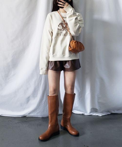 me+em select（ミームセレクト）の「【 3SIZE 】ポイントベルトフェイクレザーショートパンツ（その他パンツ・レディース・ブラック/ブラウン/アイボリー・SMALL/MEDIUM/LARGE）」の4枚目の写真