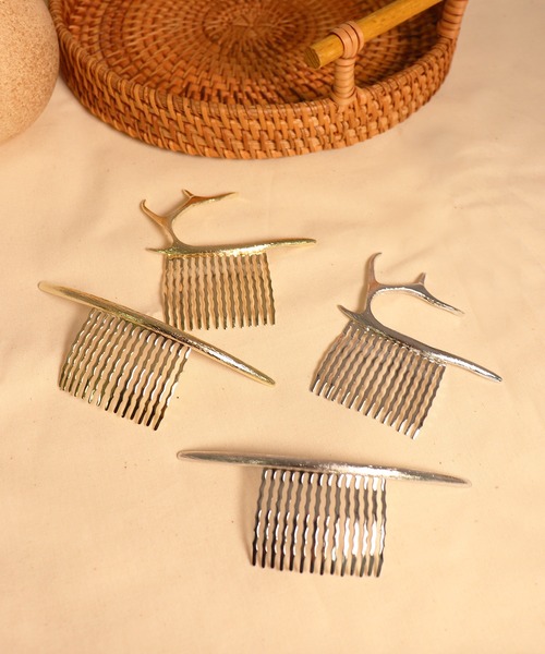 voov（ブーブ）の「垢抜けポイントアップ。ゴールドシルバーメタルヘアコーム（その他ヘアアクセサリー・レディース・ゴールド系その他3/シルバー系その他4/シルバー系その他2/ゴールド系その他・フリー）」の5枚目の写真