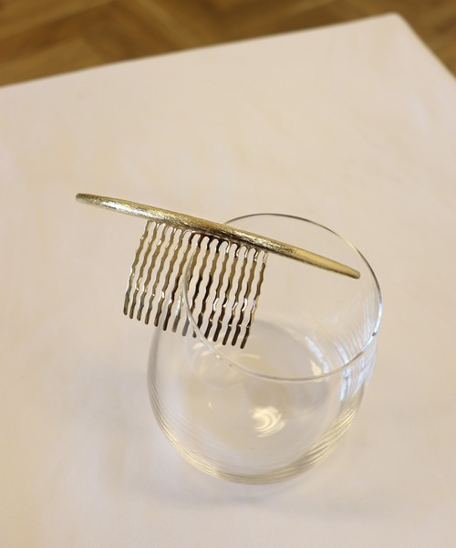 voov（ブーブ）の「垢抜けポイントアップ。ゴールドシルバーメタルヘアコーム（その他ヘアアクセサリー・レディース・ゴールド系その他3/シルバー系その他4/シルバー系その他2/ゴールド系その他・フリー）」の9枚目の写真
