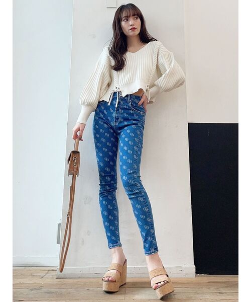 GYDA（ジェイダ）の「Vネックリリーヤーンケーブルデザインニットトップス（ニット/セーター・レディース・オフホワイト/シャーベット/ミント・FREE）」の4枚目の写真