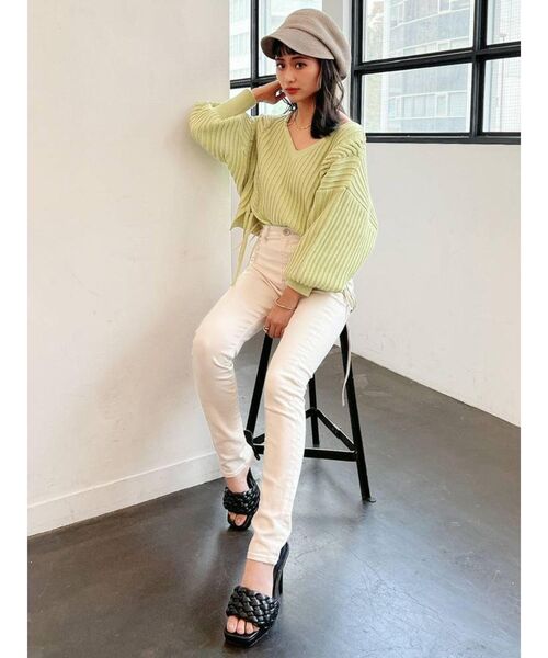 GYDA（ジェイダ）の「Vネックリリーヤーンケーブルデザインニットトップス（ニット/セーター・レディース・オフホワイト/シャーベット/ミント・FREE）」の16枚目の写真