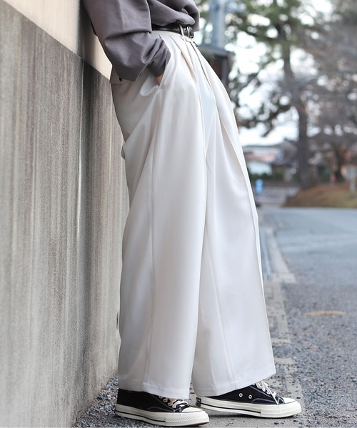 INTER FACTORY（インターファクトリー）の「DAISUKE - バギーワイドスラックス made in INTER FACTORY（スラックス・メンズ・ホワイト/チャコールグレー・MEDIUM/LARGE）」の8枚目の写真