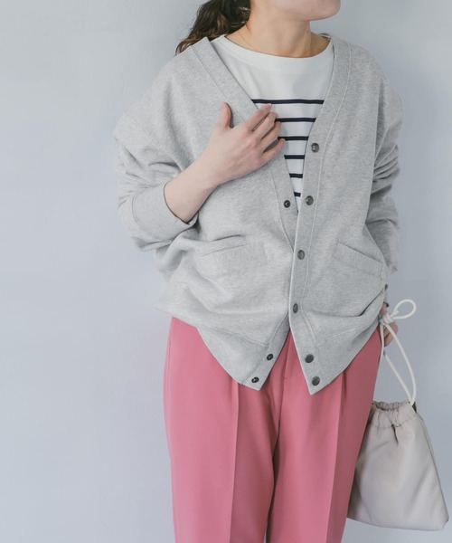 URBAN RESEARCH DOORS（アーバンリサーチドアーズ）の「裏毛Vネックカーディガン（カーディガン/ボレロ・メンズ・ネイビー/グレー/グリーン・40/38）」の4枚目の写真